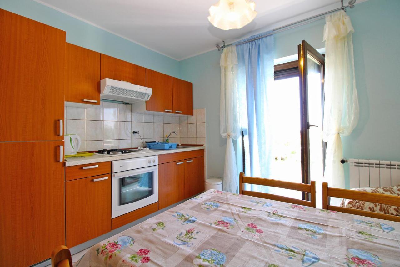 Apartments Veroslava 2159 Pola Esterno foto