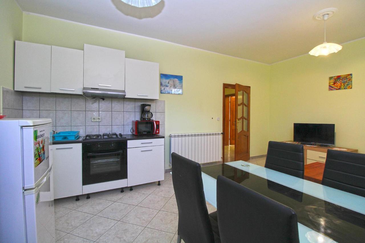 Apartments Veroslava 2159 Pola Esterno foto