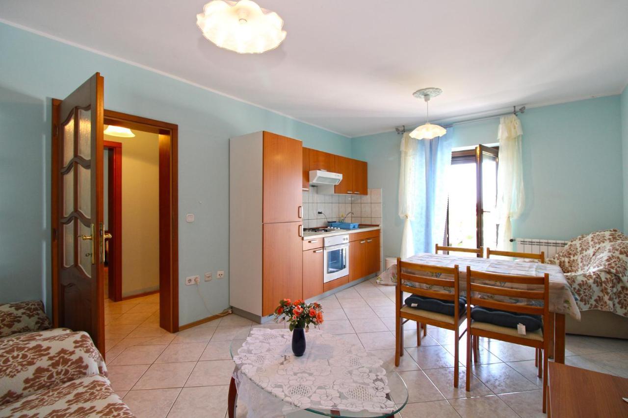 Apartments Veroslava 2159 Pola Esterno foto